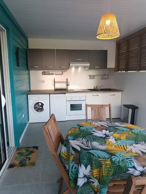 Tukusi Bungalow Le Moule Buitenkant foto